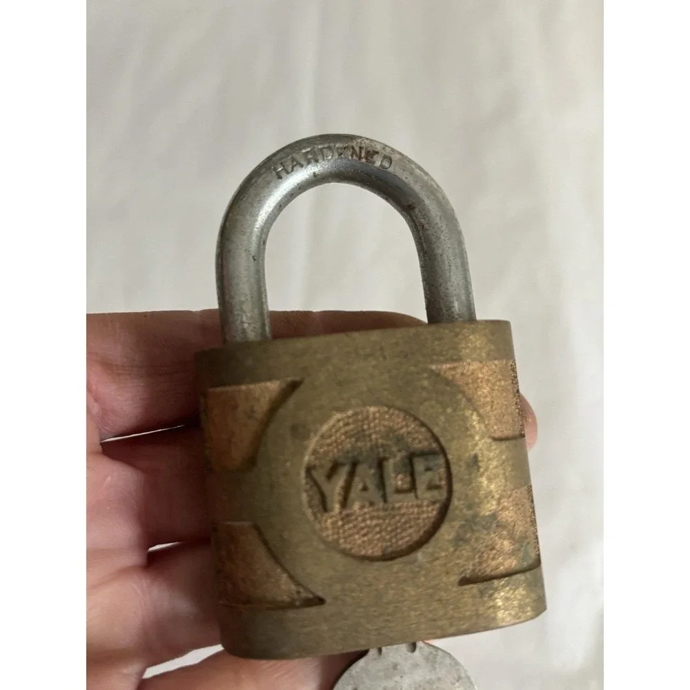 Lot Of 2 Vintage Padlock Yale & Towne Mfg Stamford CT Eagle Small Mini Brass Key